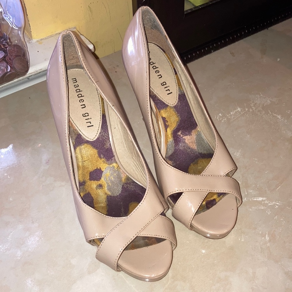Some cute shoes
